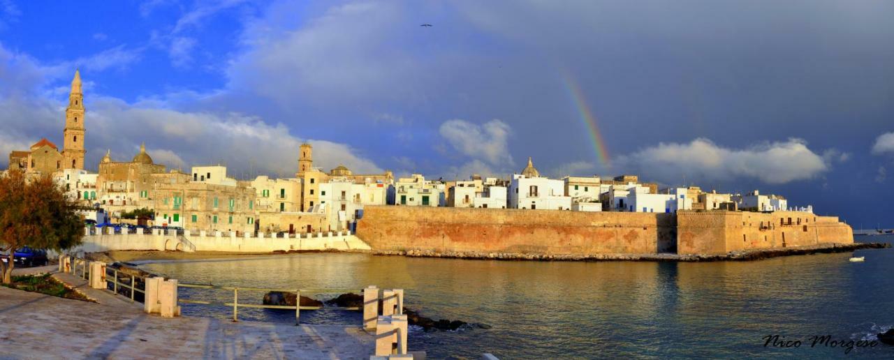Casa Vacanze Antiche Mura E Poi Monopoli Luaran gambar