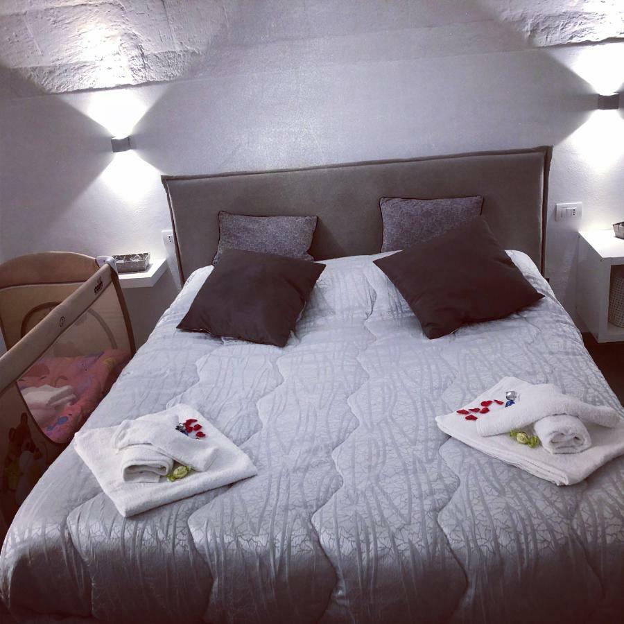 Casa Vacanze Antiche Mura E Poi Monopoli Luaran gambar
