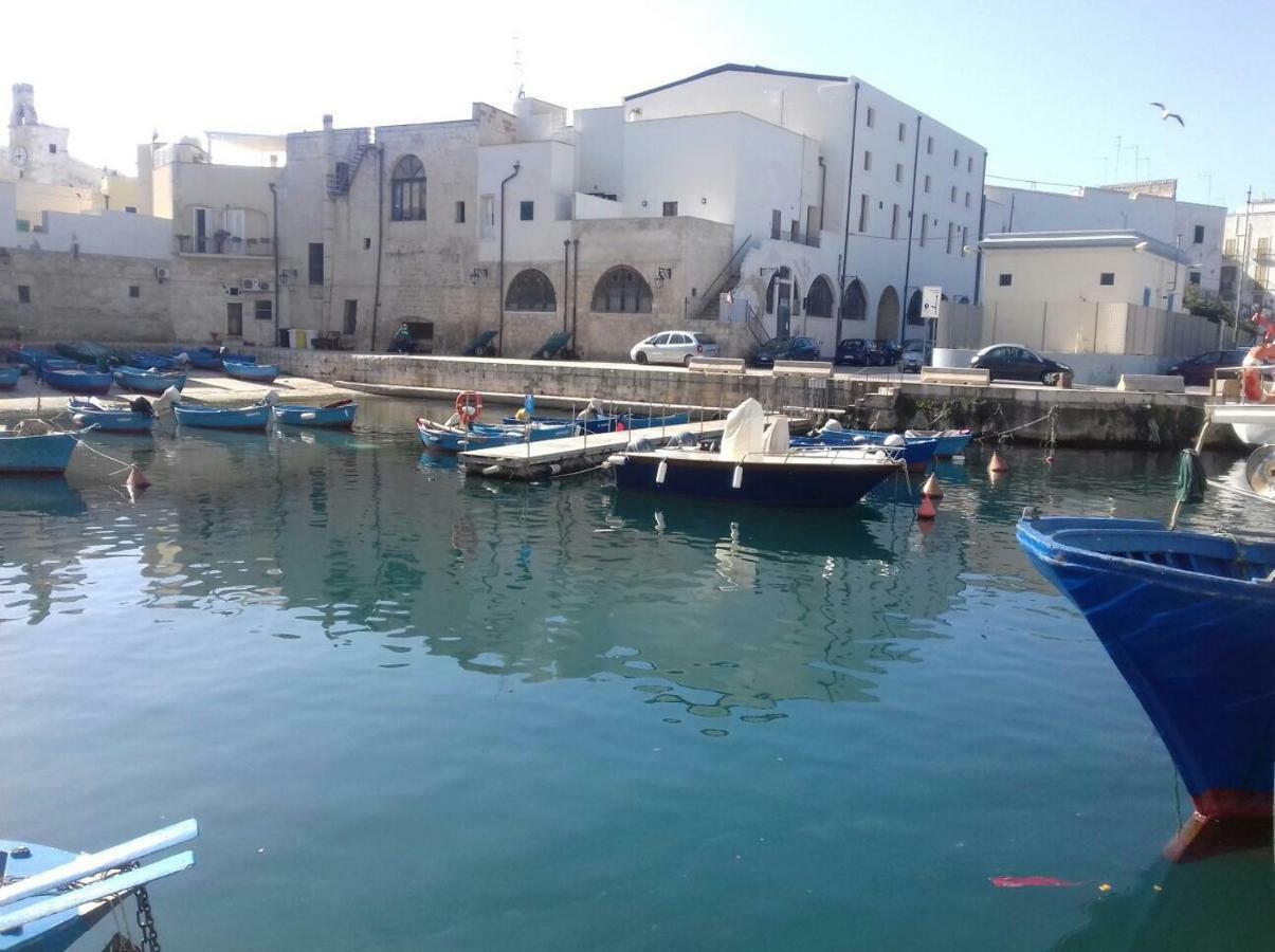 Casa Vacanze Antiche Mura E Poi Monopoli Luaran gambar