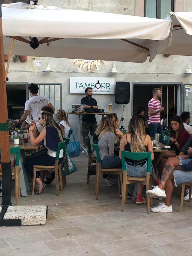 Casa Vacanze Antiche Mura E Poi Monopoli Luaran gambar